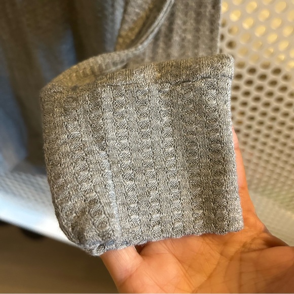 Chaser Waffle Knit Long-sleeve Thermal Size Medium in Grey - Picture 3 of 8